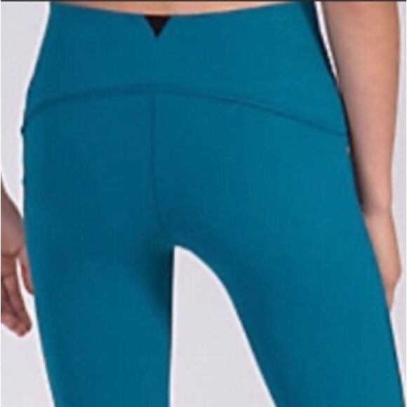 Ivivva prismatic crop scrunch leggings by lululemon teal - Picture 11 of 11